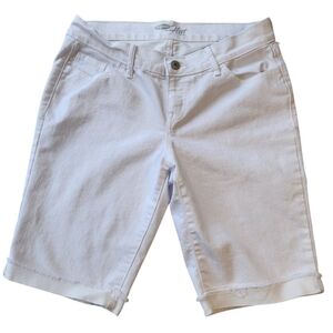 Old Navy Womens 2 The Flirt Bermuda Raw Cuff Stretch 5 Pocket Shorts White
